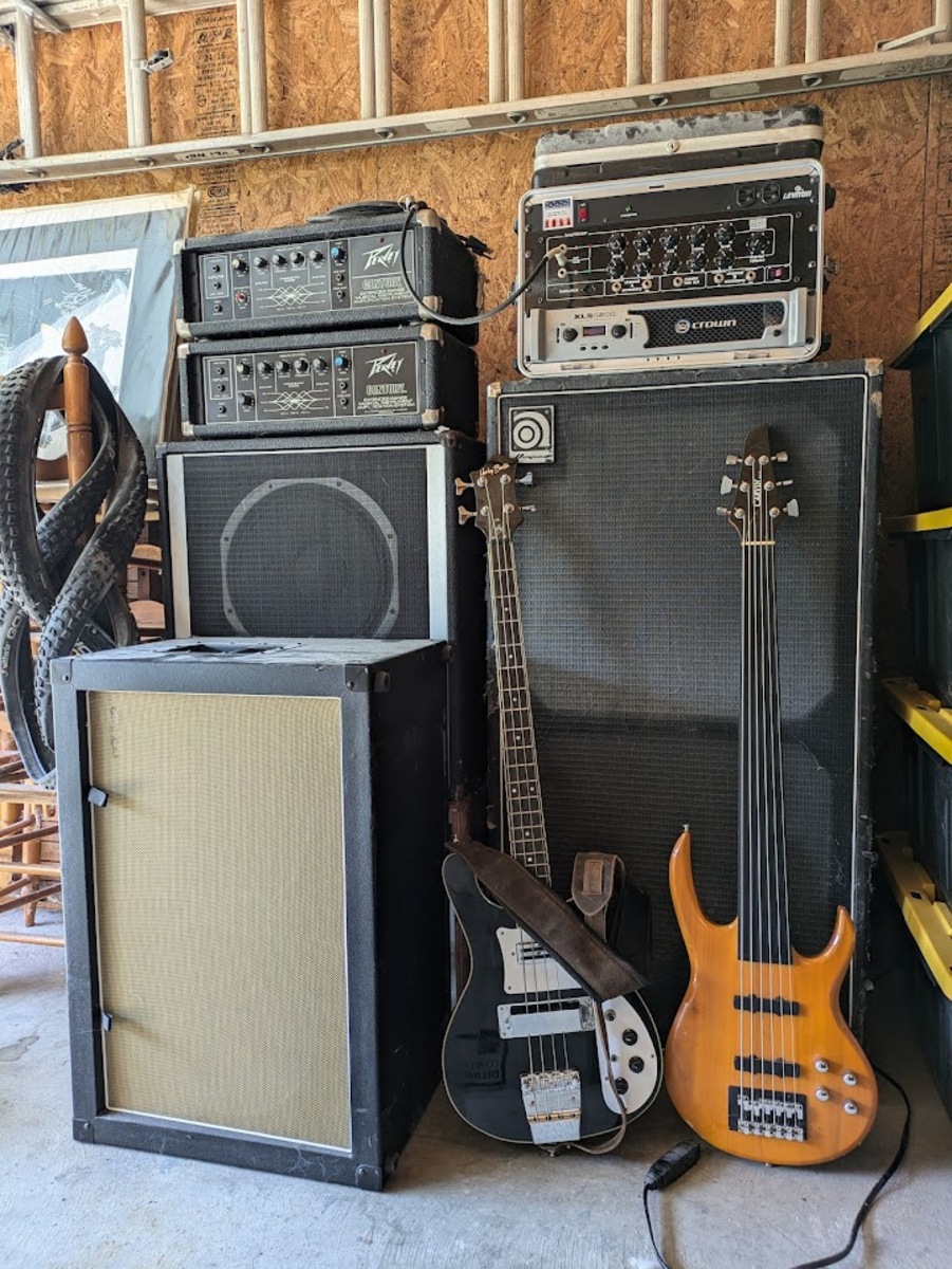 Metal Amp Rig by nshane featuring Harley Benton RB-414, Carvin LB76, and Hilbish Designs Beta Preamplifier and 5 more pieces of gear