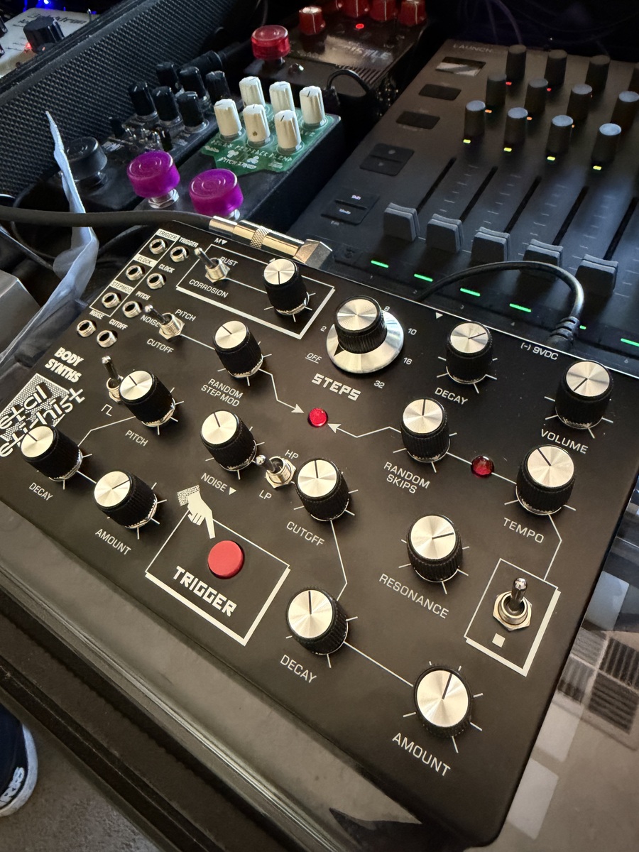 Synth Setup by mechcon featuring Body Synths Metal Fetishist