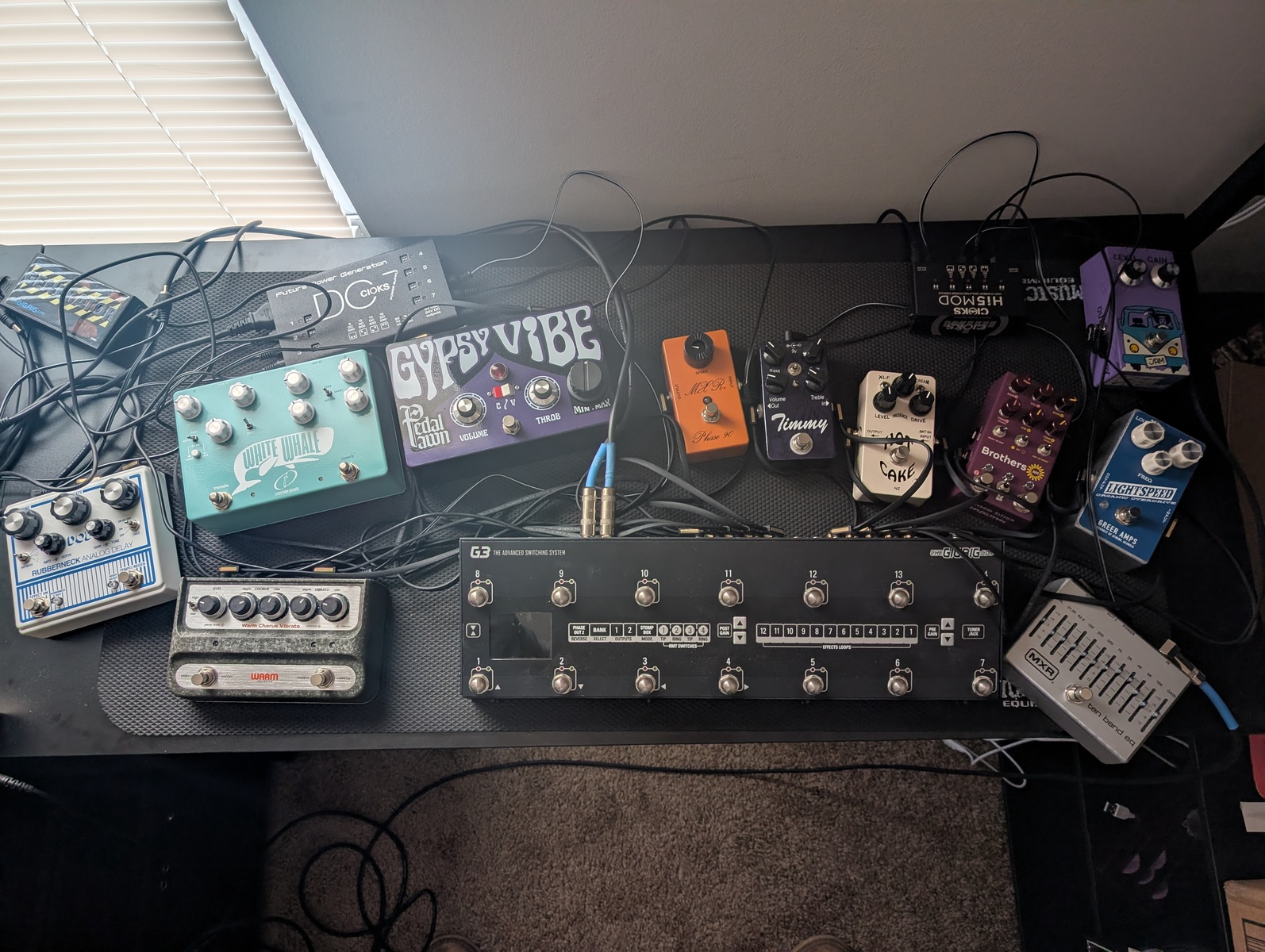 Country Pedalboard by jkettlewell featuring The GigRig G3 Advanced Switching System, MXR Ten Band EQ M108S, and JAM Pedals Fuzz Phrase Si and 11 more pieces of gear