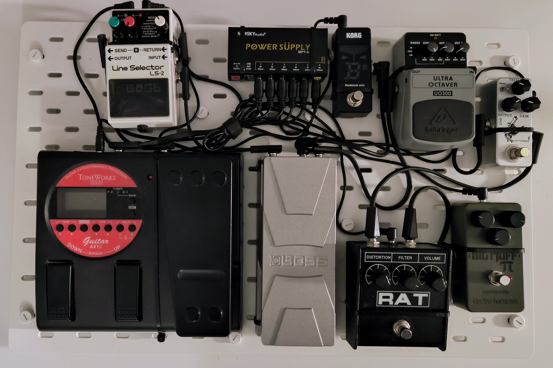 Pedalboard by juanjlopez featuring Electro-Harmonix Green Russian Big Muff Reissue, Pro Co RAT 2, and Mosky Silver Horse and 9 more pieces of gear