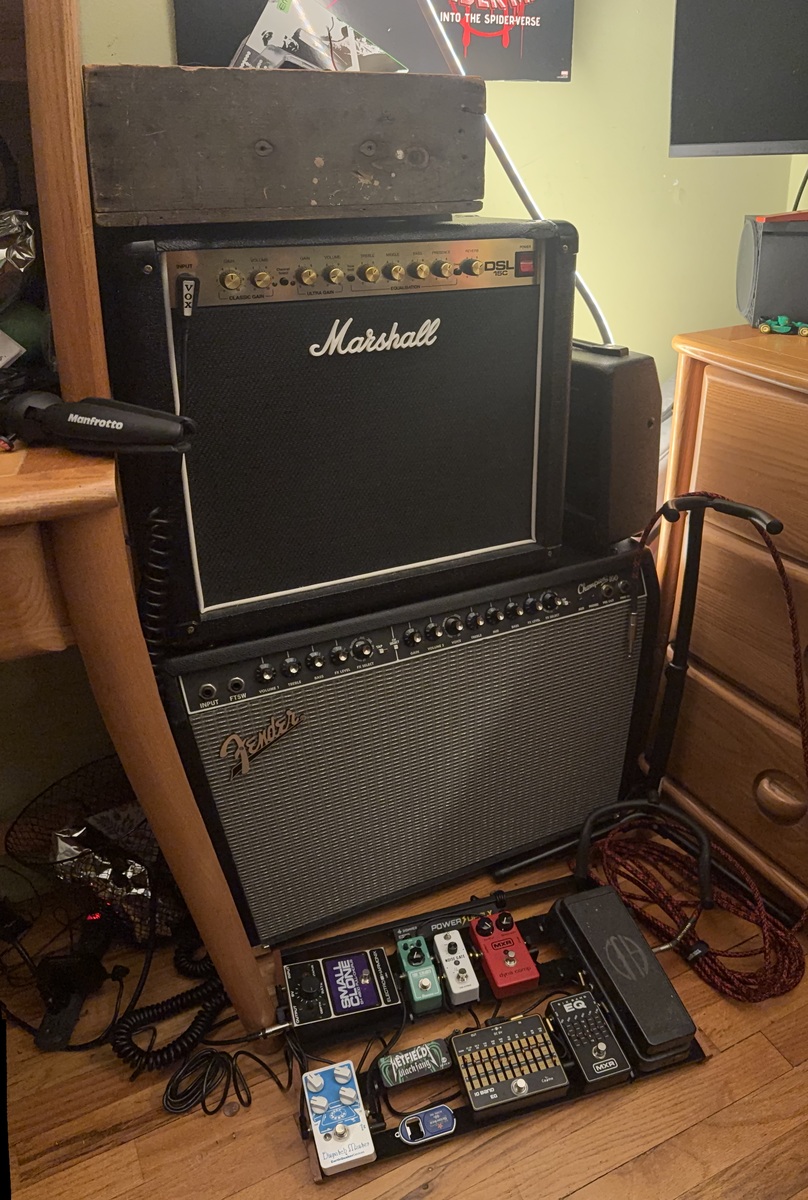 Pedalboard by crazy_capone37 featuring Fender Champion 100, Marshall DSL 15C, and Electro-Harmonix EH-4600 Small Clone and 9 more pieces of gear