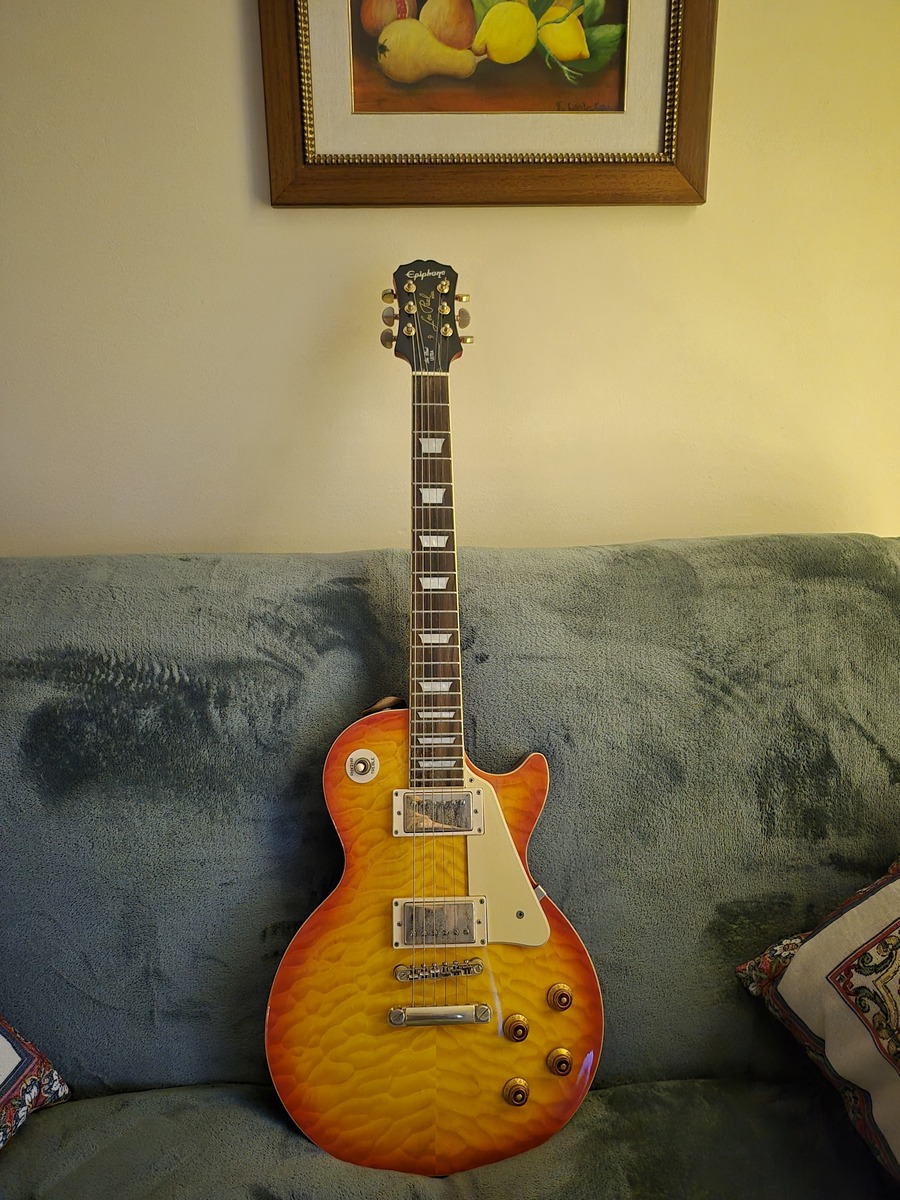 Studio Setup by bustinadelthe featuring Epiphone Les Paul