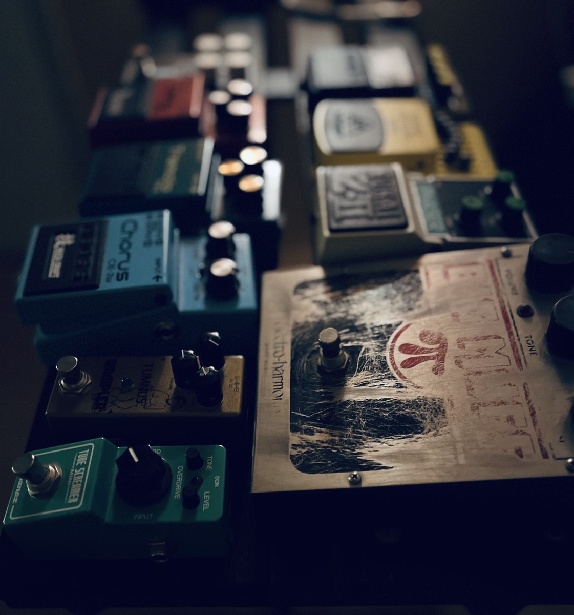 Boss Music Gear Setup by zlossi featuring Electro-Harmonix Big Muff Pi, Boss CE-2W Chorus Waza Craft, and Ibanez Tube Screamer Mini and 6 more pieces of gear