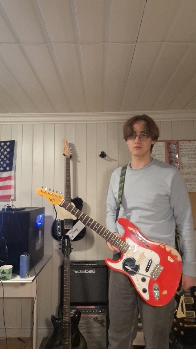 Metal Music Gear Setup by lars_gustav_larsson featuring Gear4Music LA Electric Guitar, Oak River Company Morgan Green Mosaic Nylon strap, and Ernie Ball Super Slinky Guitar Strings (9-42)