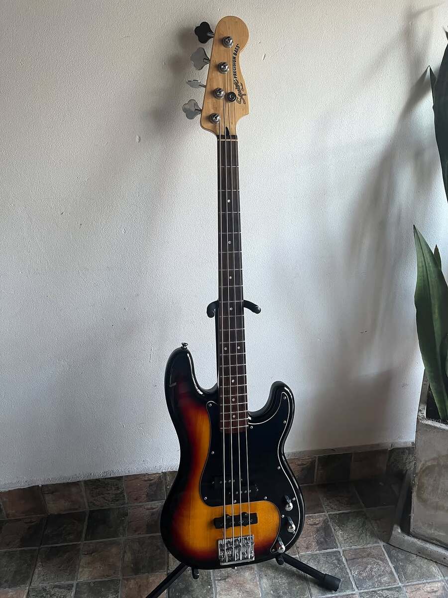 Music Gear Setup by valenltd featuring Squier Precision Vintage Modified PJ