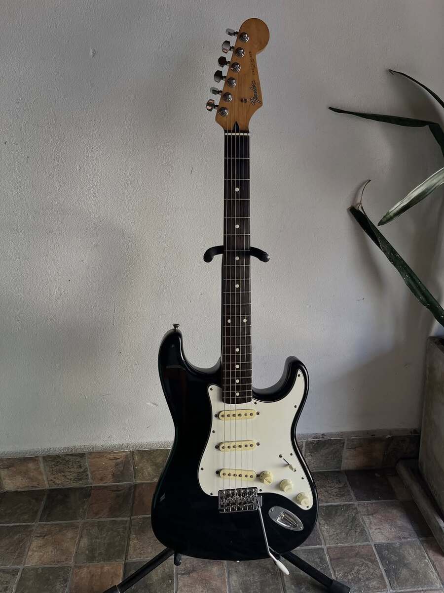 Music Gear Setup by valenltd featuring Fender Stratocaster Made In Japan