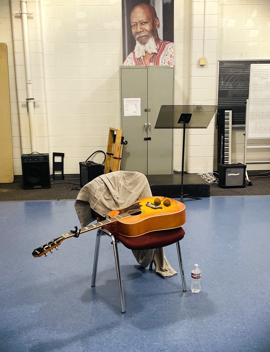 Epiphone Live Rig by gregorydean featuring Epiphone Dove Pro and Kyser Quick-Change Acoustic Black capo for western guitar