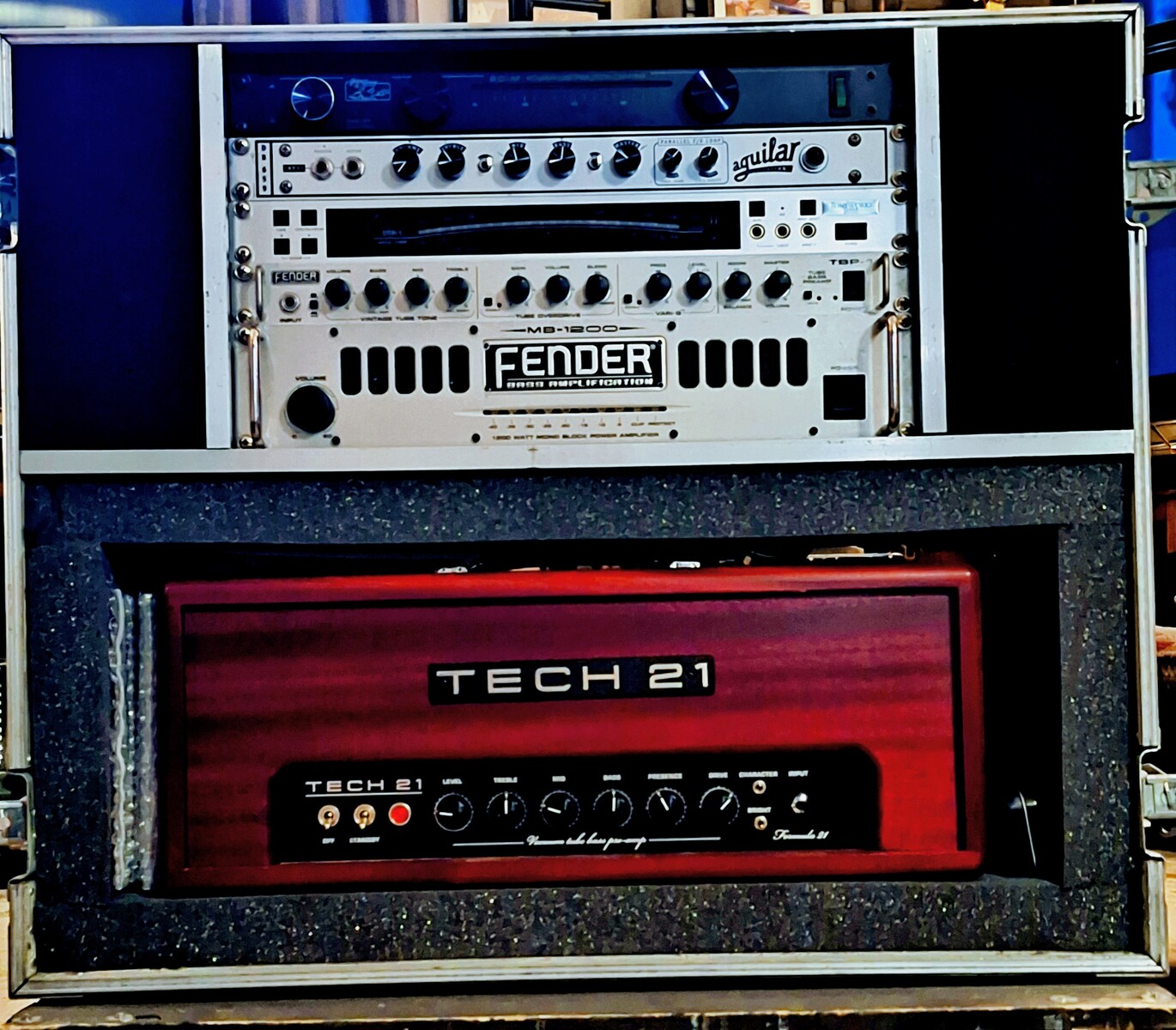 Studio Setup by johnitals featuring Power Bass Amp Head Fender Mb 1200