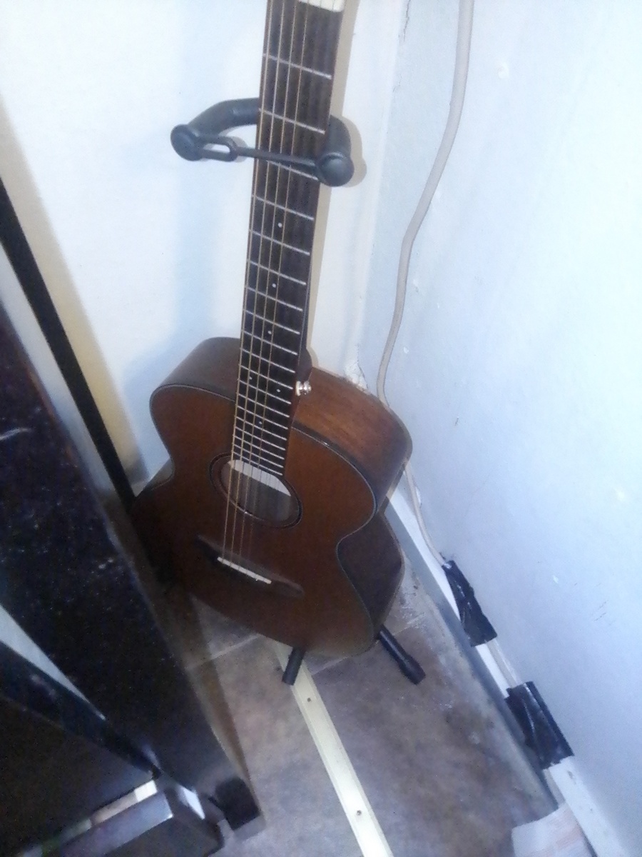 Music Gear Setup by icetruckkiller103_ featuring Breedlove Discovery S Companion