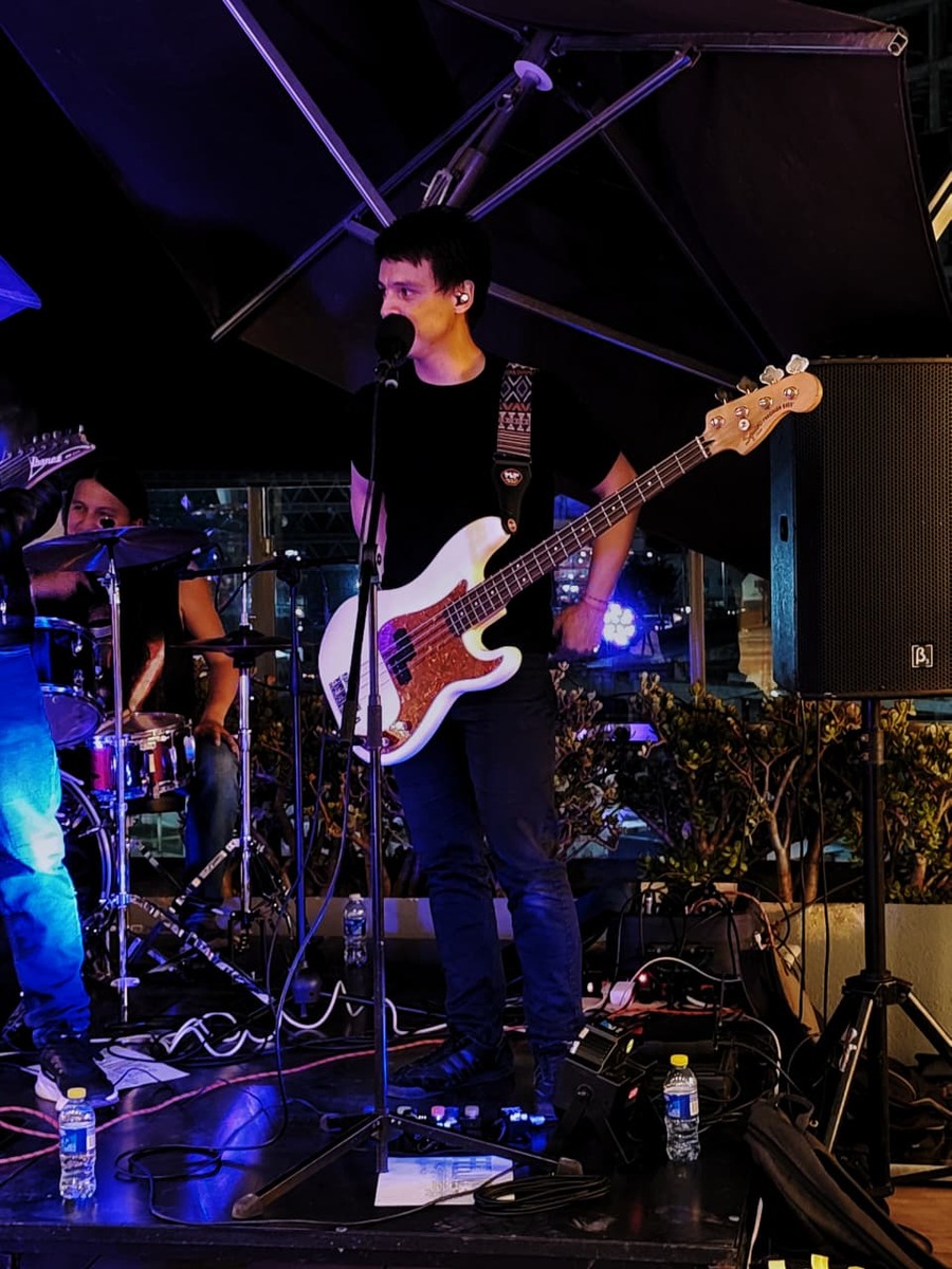 Music Gear Setup by alexander_nava featuring Squier Precision Bass