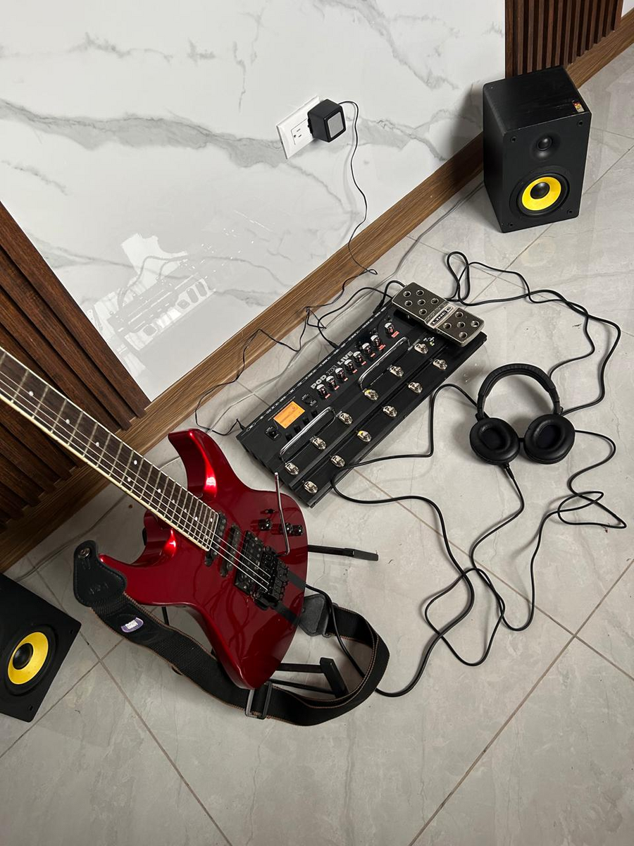 Metal Music Gear Setup by juanpa_guillen featuring Yamaha RGX612S and Line 6 POD X3 Live