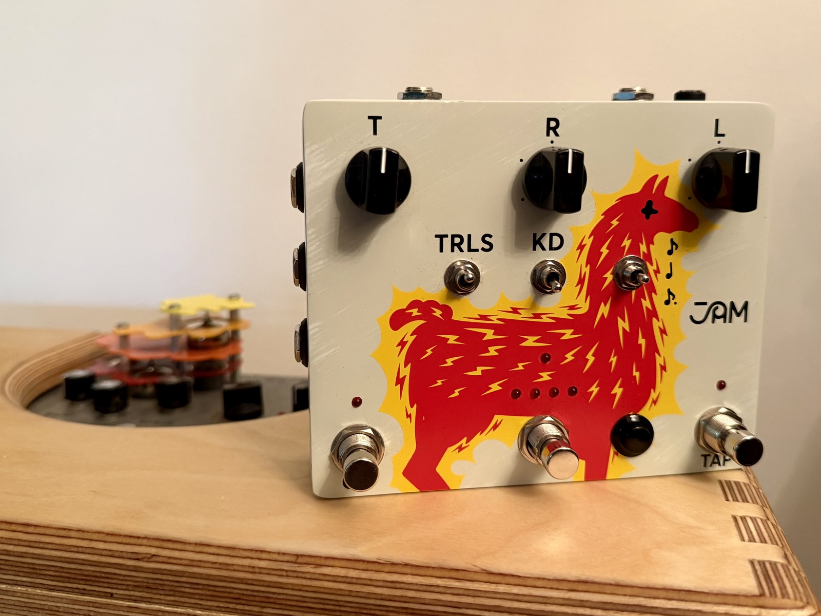Pedalboard by wadeluigi featuring Jam Pedals Delay Llama Xtreme