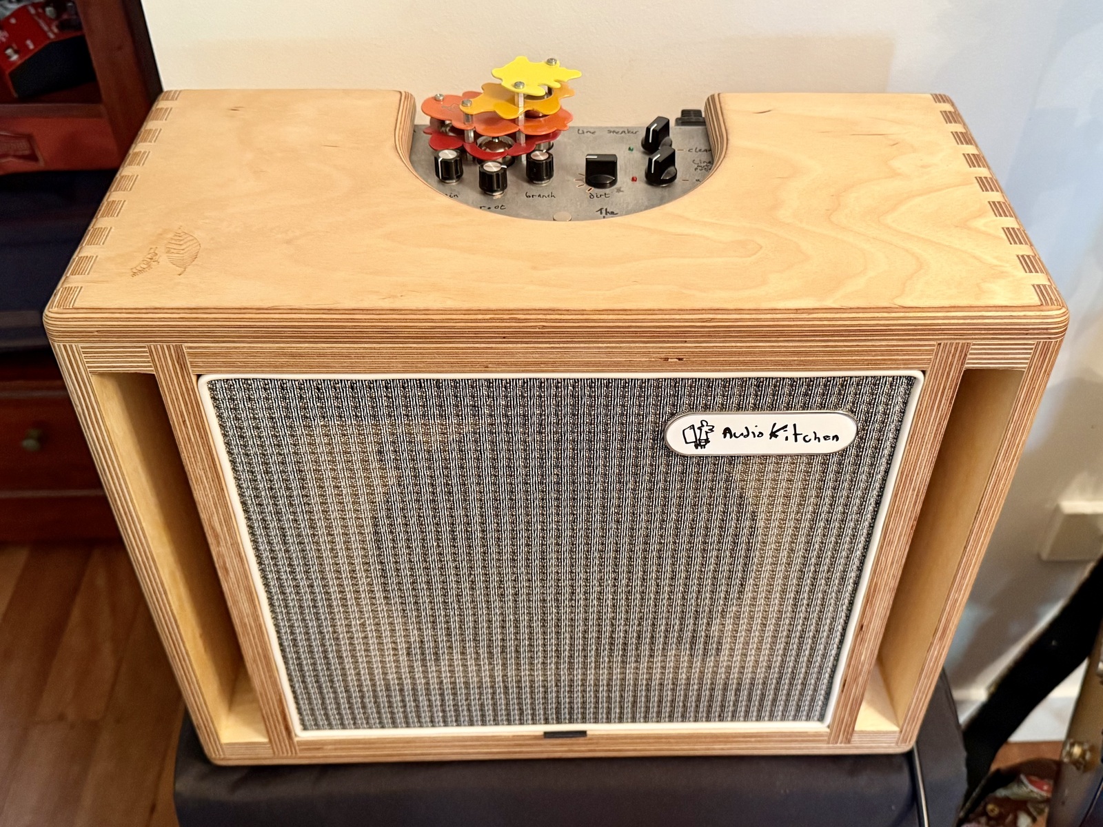 Amp Rig by wadeluigi featuring Audio Kitchen The Big Trees and Audio Kitchen Wood?