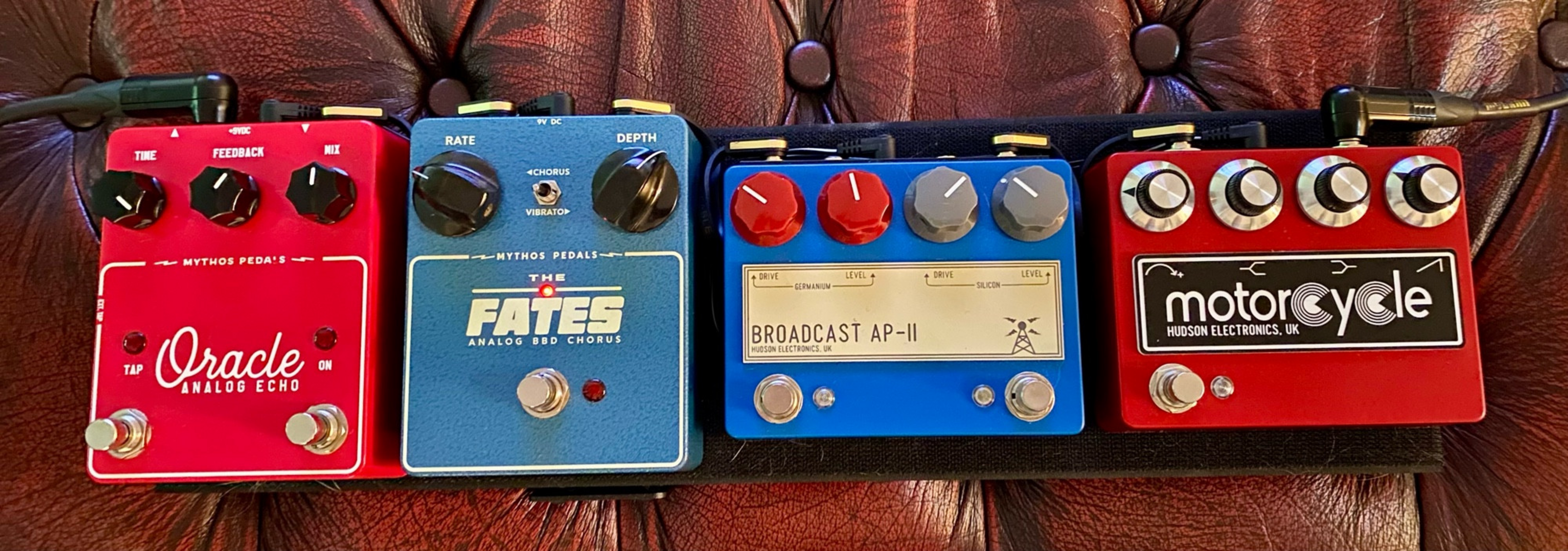Mythos Pedals Pedalboard by wadeluigi featuring Hudson Electronics Broadcast AP-II, Mythos Pedals Fates, and Mythos Pedals Mythos Oracle Analog Echo