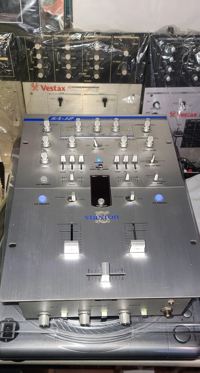 turn_tables's music gear photo