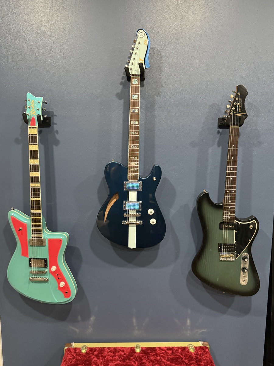 Music Gear Setup by rocke031 featuring Rivolta Mondata Baritone VII RJ Ronquillo edition, Bilt ESG, and Novo Voltur