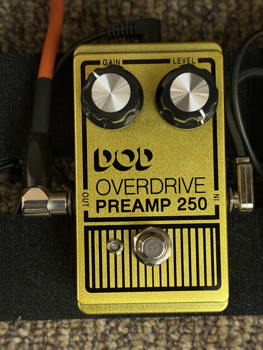 Pedalboard by odbsoshdjidbd featuring DOD Overdrive Preamp 250 (2023)