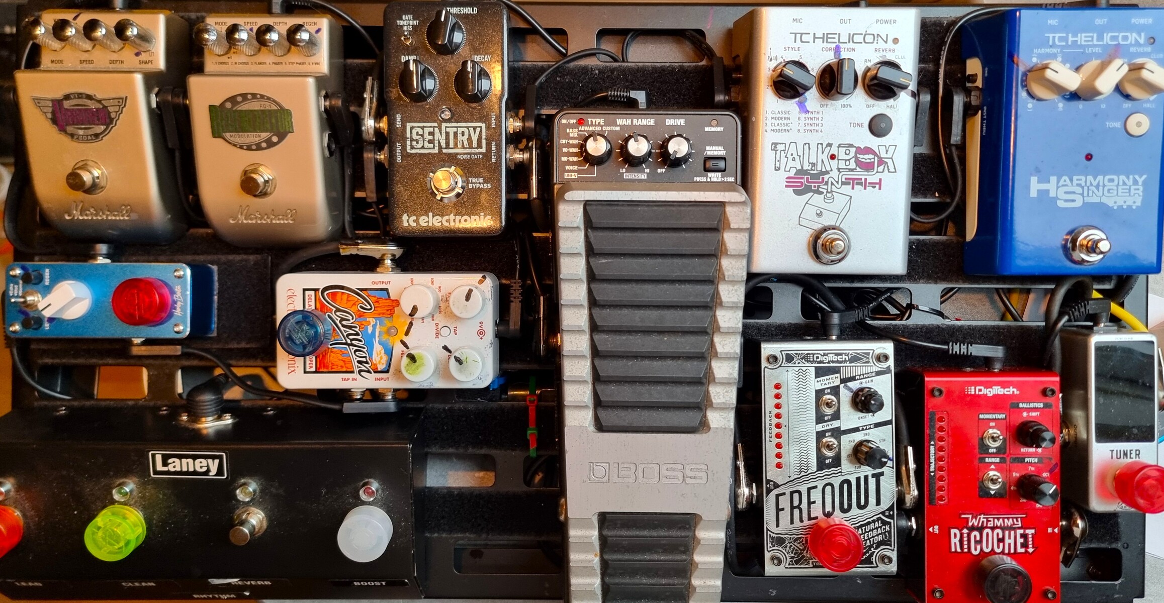 mickyhennemann's music gear photo