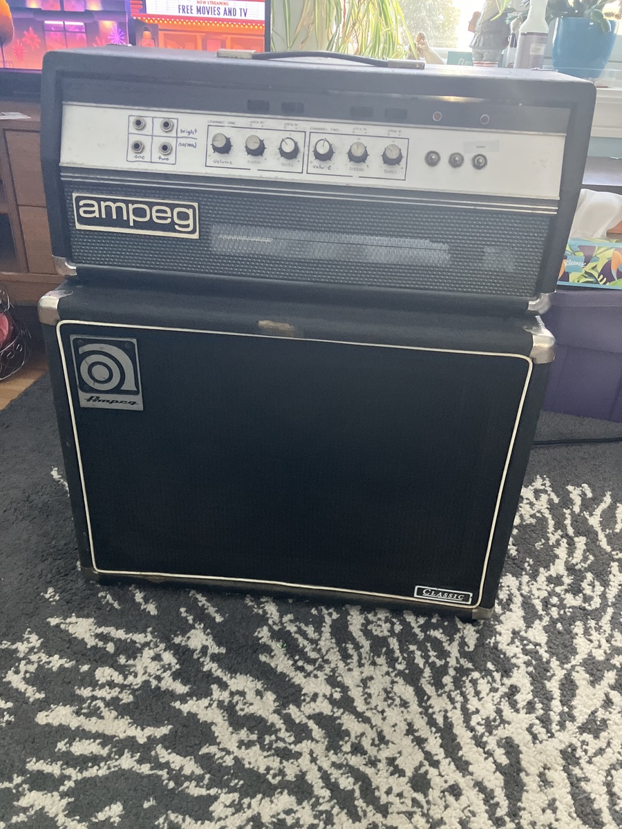 Amp Rig by jackgooginss featuring Ampeg Classic Series SVT-210HE and Ampeg B-25