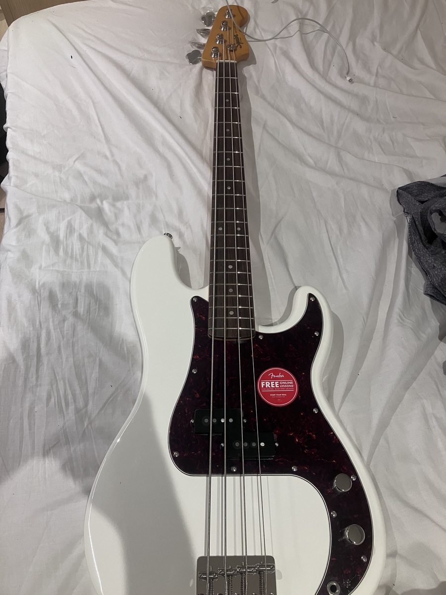 Music Gear Setup by jackgooginss featuring Squier Precision Classic Vibe '60s