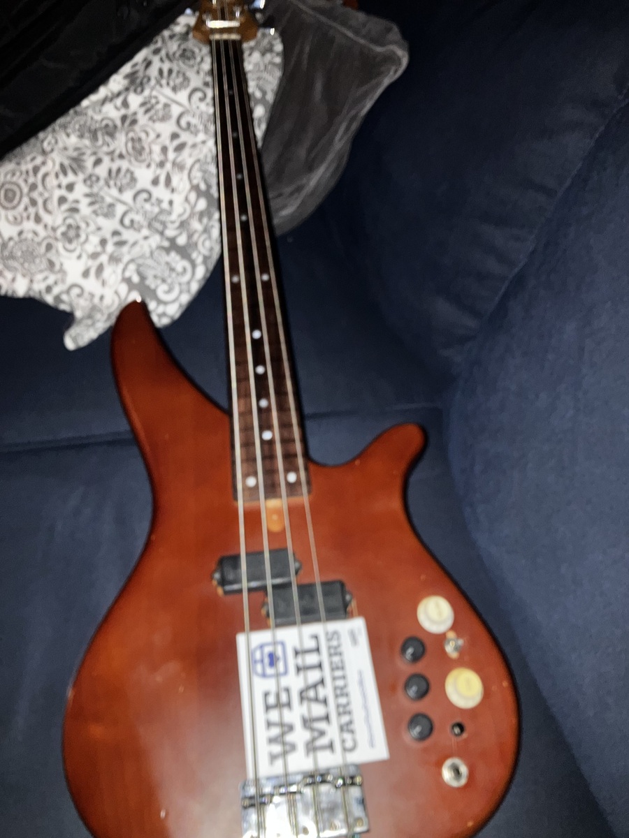 Electro-Harmonix Pedalboard by jackgooginss featuring Yamaha BB614 fretless and Electro-Harmonix Bass Big Muff Pi Fuzz