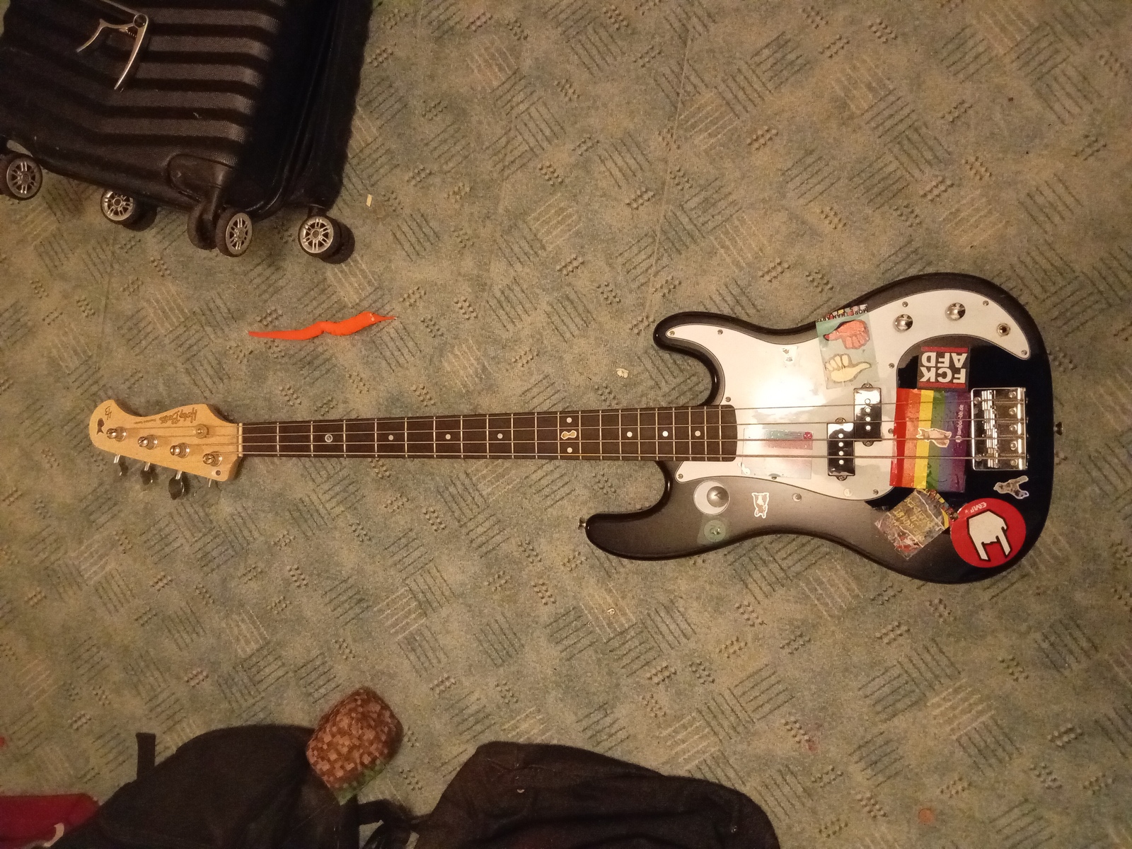 Music Gear Setup by batskull featuring Harley Benton P Bass