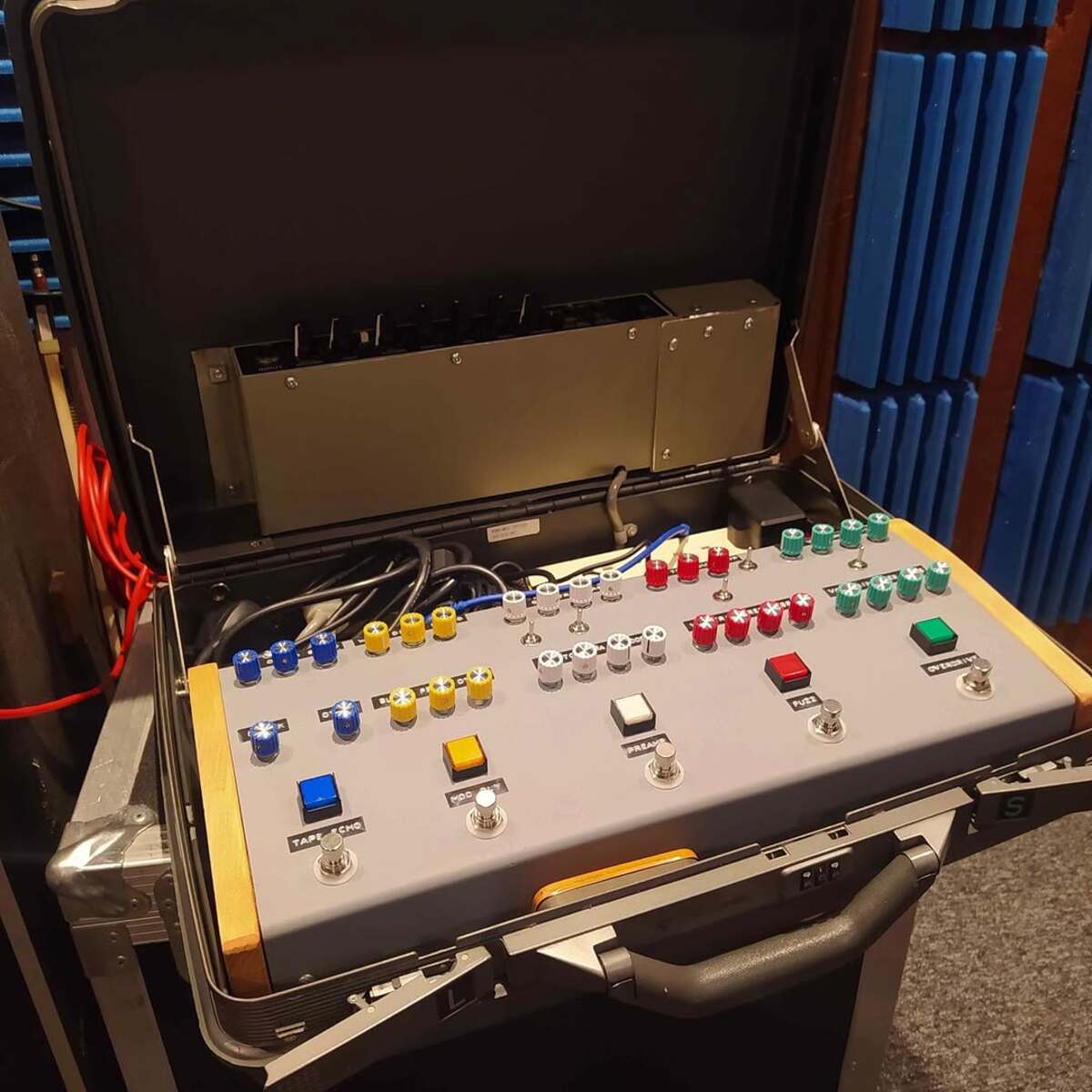 Pedalboard by l_hm featuring Fender Frontman Reverb Amplifier