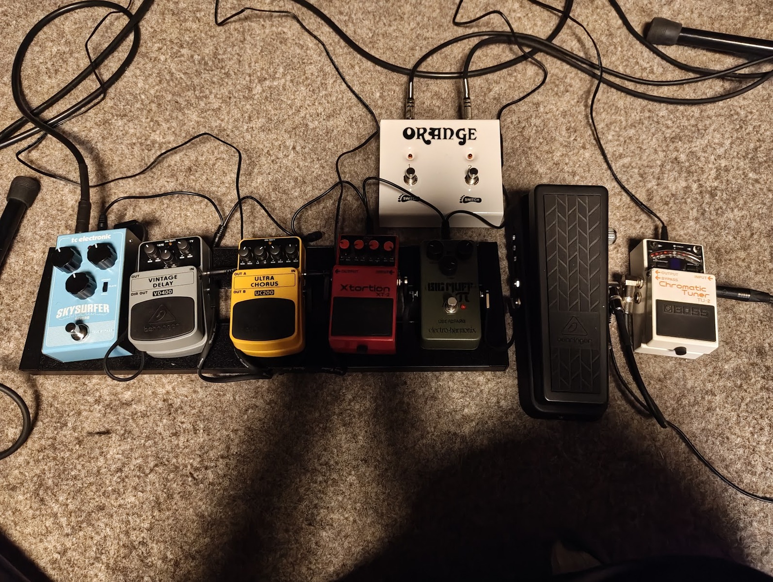 Pedalboard by lou_pajarola featuring Behringer HB01 Hellbabe Ultimate Wah, Boss TU-2 Chromatic Tuner, and Electro-Harmonix Green Russian Big Muff Reissue and 5 more pieces of gear