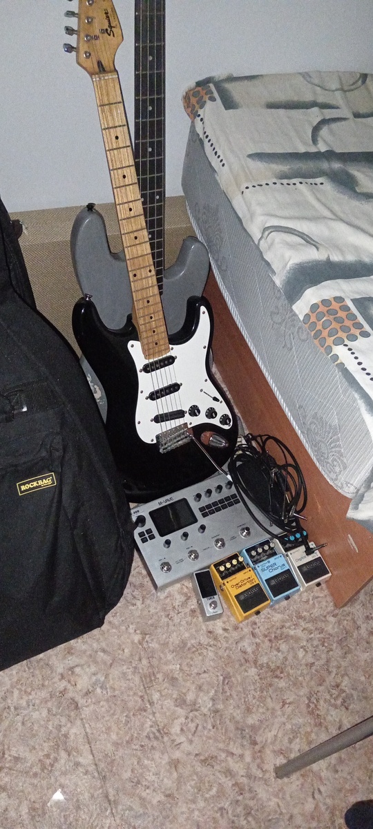 topp's music gear photo