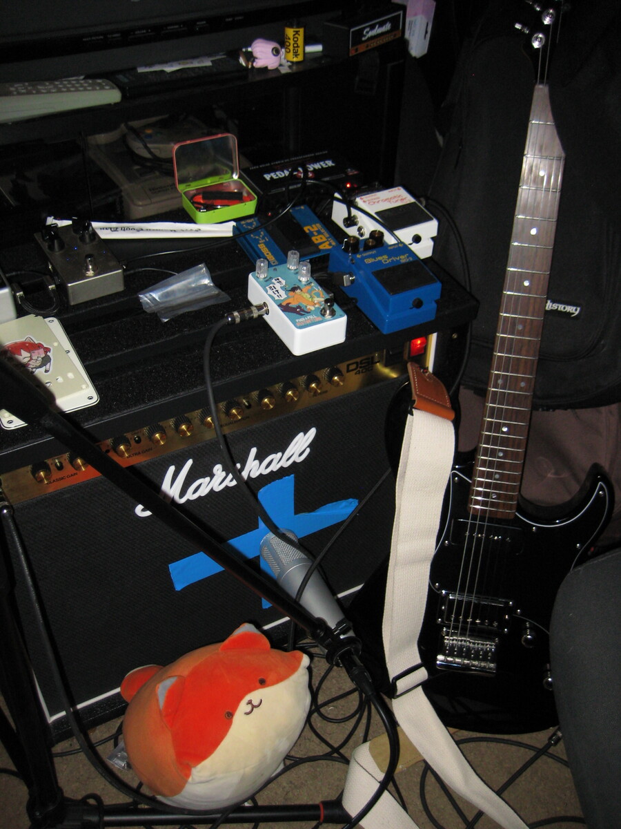 Pedalboard by hikoshi featuring Yamaha Pacifica 611, Marshall DSL40C, and Boss BD-2 Blues Driver and 6 more pieces of gear