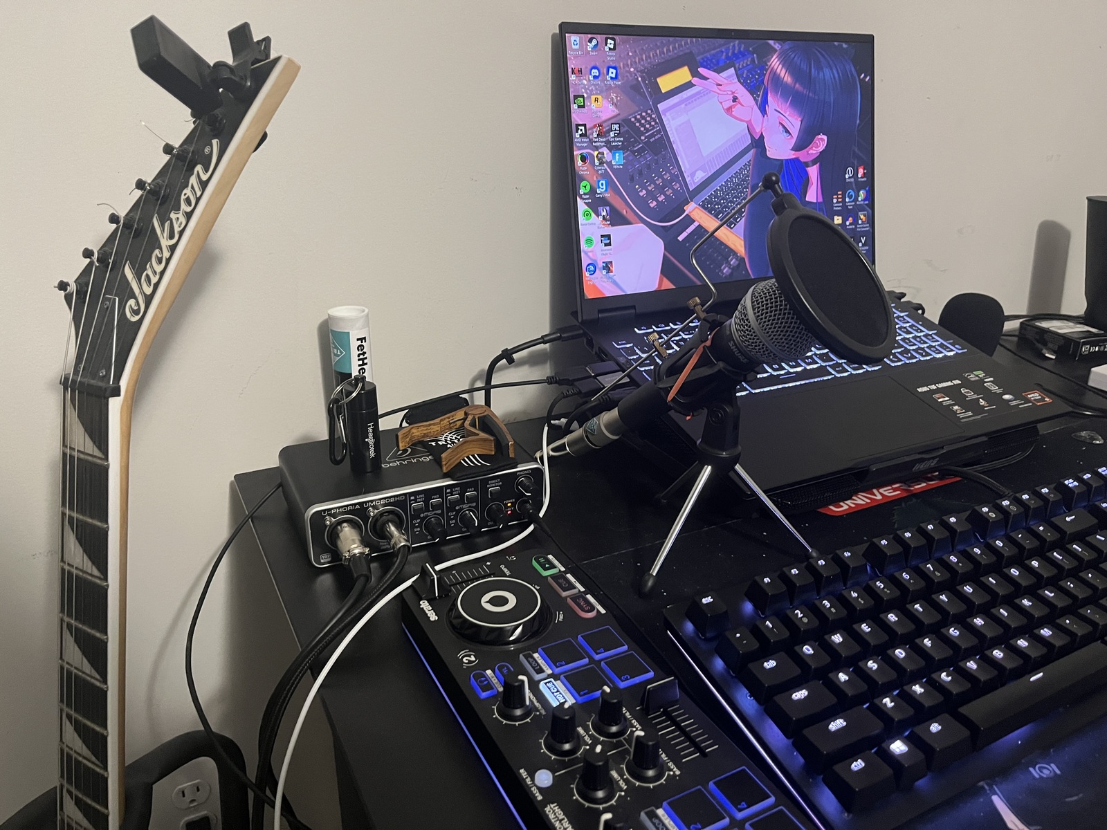 Electronic DJ Setup by pingeeng featuring Jackson Dinky JS12, Hercules DJControl Starlight, and Shure SM58 and 4 more pieces of gear