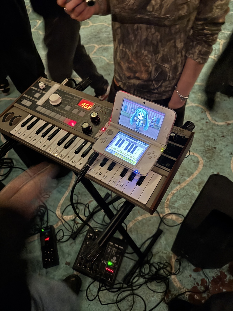 Live Rig by georgegonzales featuring Korg MicroKORG, Nintendo 3DS XL, and Harbinger M100-Bt Portable Pa With Bluetooth And Custom Carry Bags 8" Mains and 1 more piece of gear