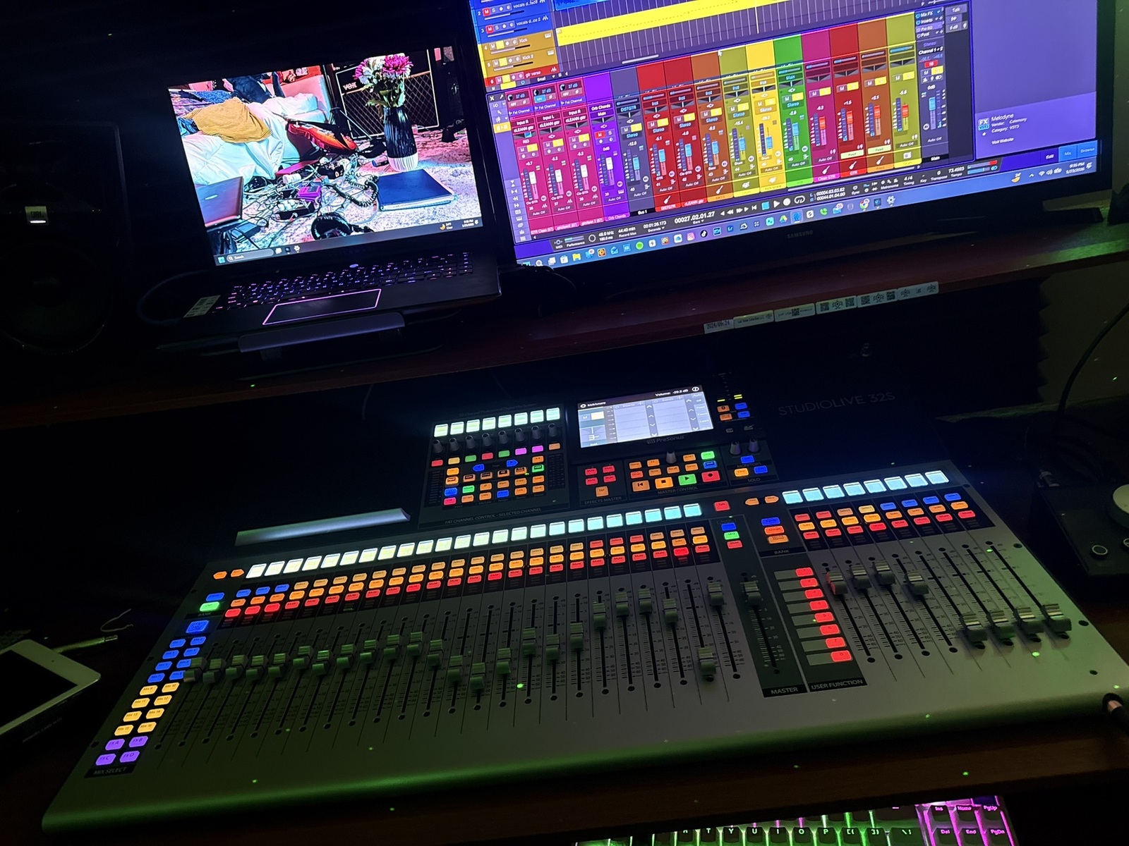 Electronic Studio Setup by izzyizix featuring PreSonus StudioLive Series III 32S and PreSonus Studio One