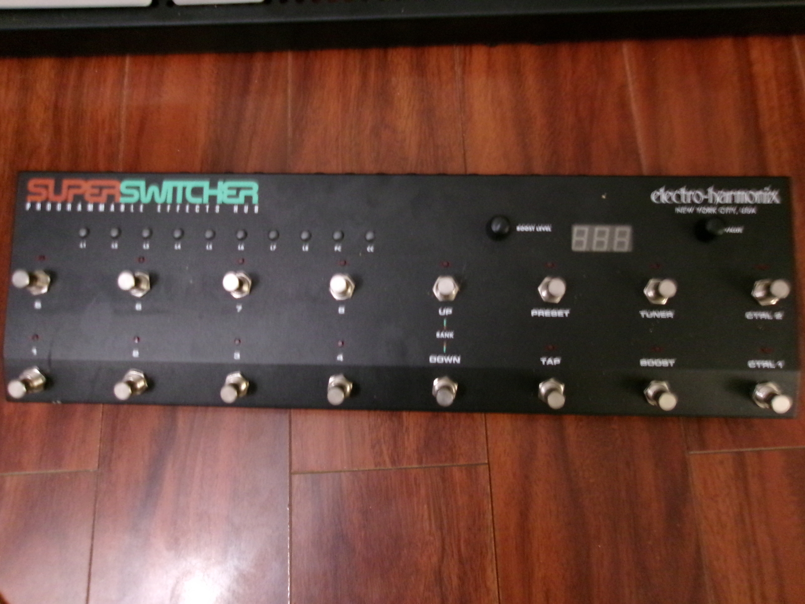 Pedalboard by awwim featuring Electro-Harmonix Super Switcher Programmable Effects Hub