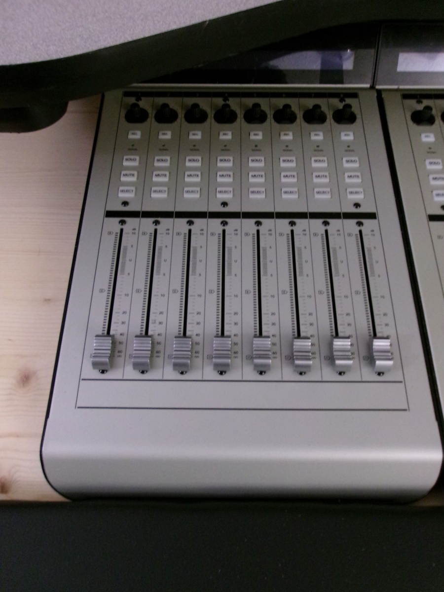 Studio Setup by awwim featuring Mackie MCU XT Control Surface Extender