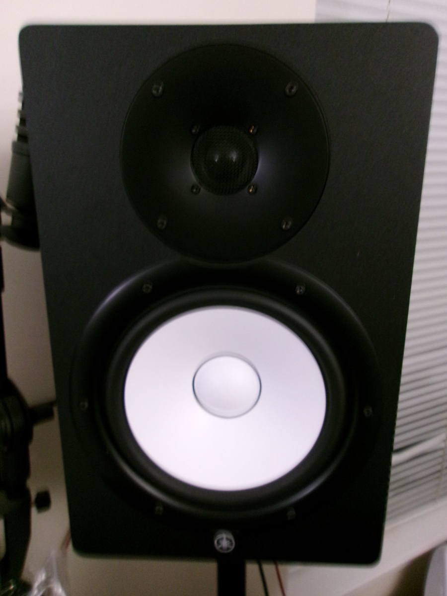 Studio Setup by awwim featuring Yamaha HS 8i