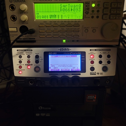 Photo of Yamaha MU2000 and more gear in a studio, synths, and signal chain