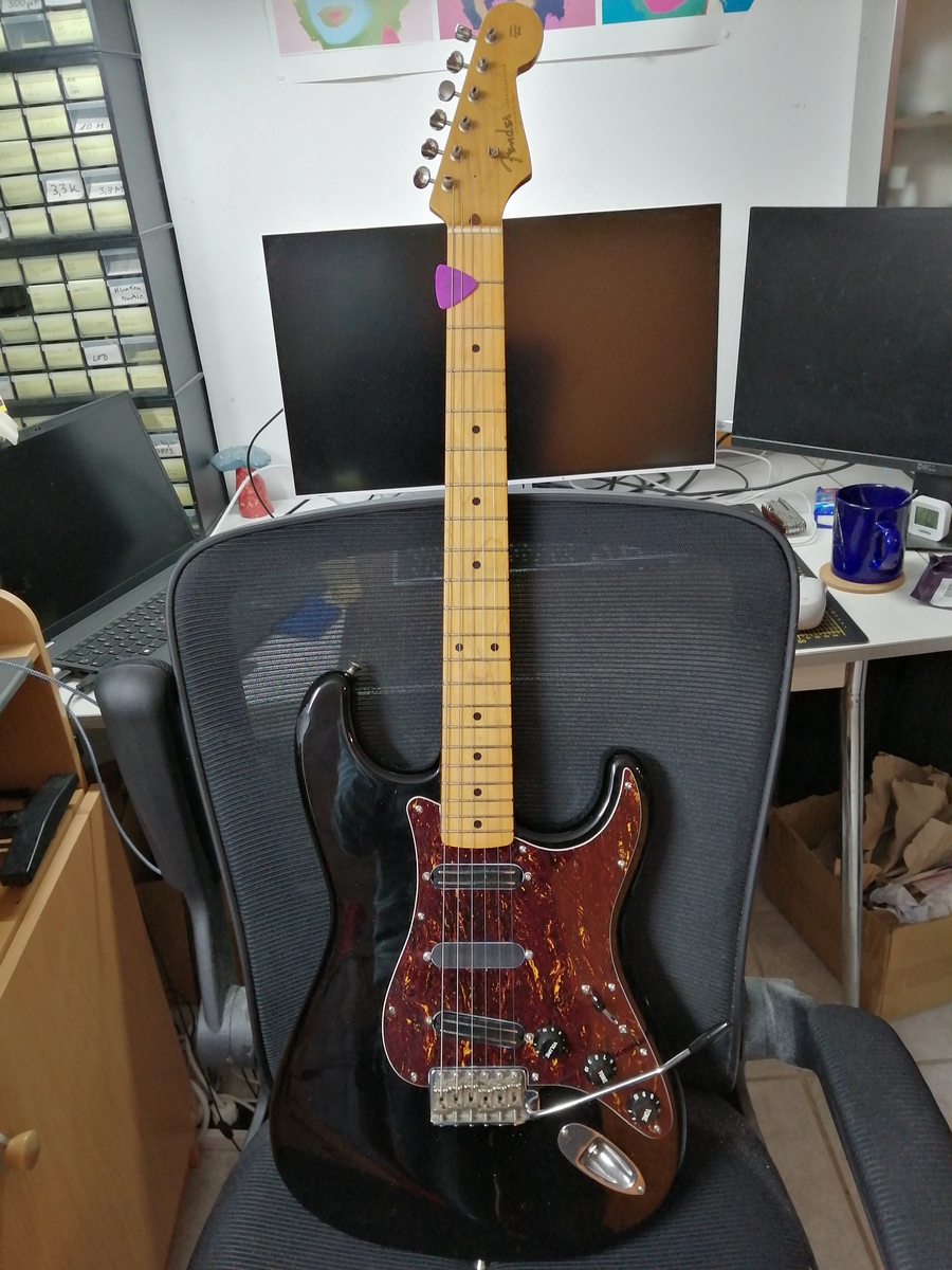 Music Gear Setup by lothy featuring Fender Reissue Series '50s Stratocaster Made In Japan