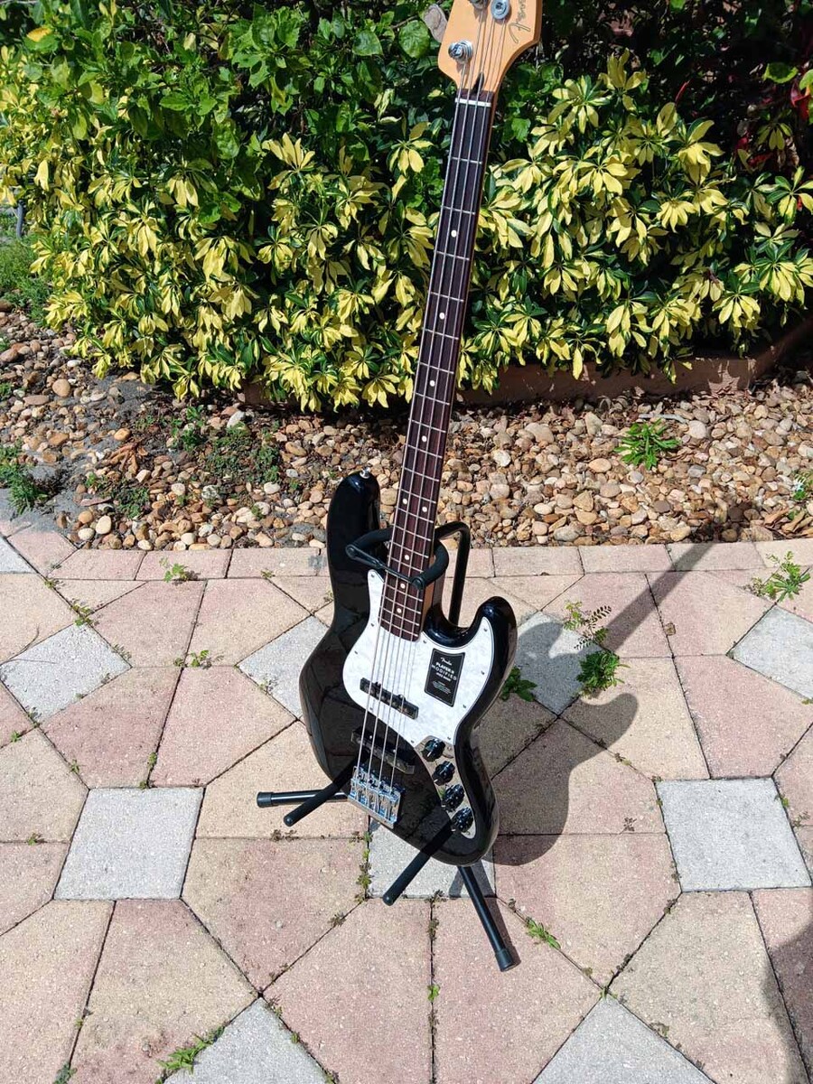 Music Gear Setup by jeremy_crockett featuring Fender Player II Modified Active Jazz Bass