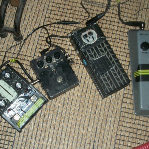 Photo of Electro-Harmonix Pulsar and more gear in a pedalboard