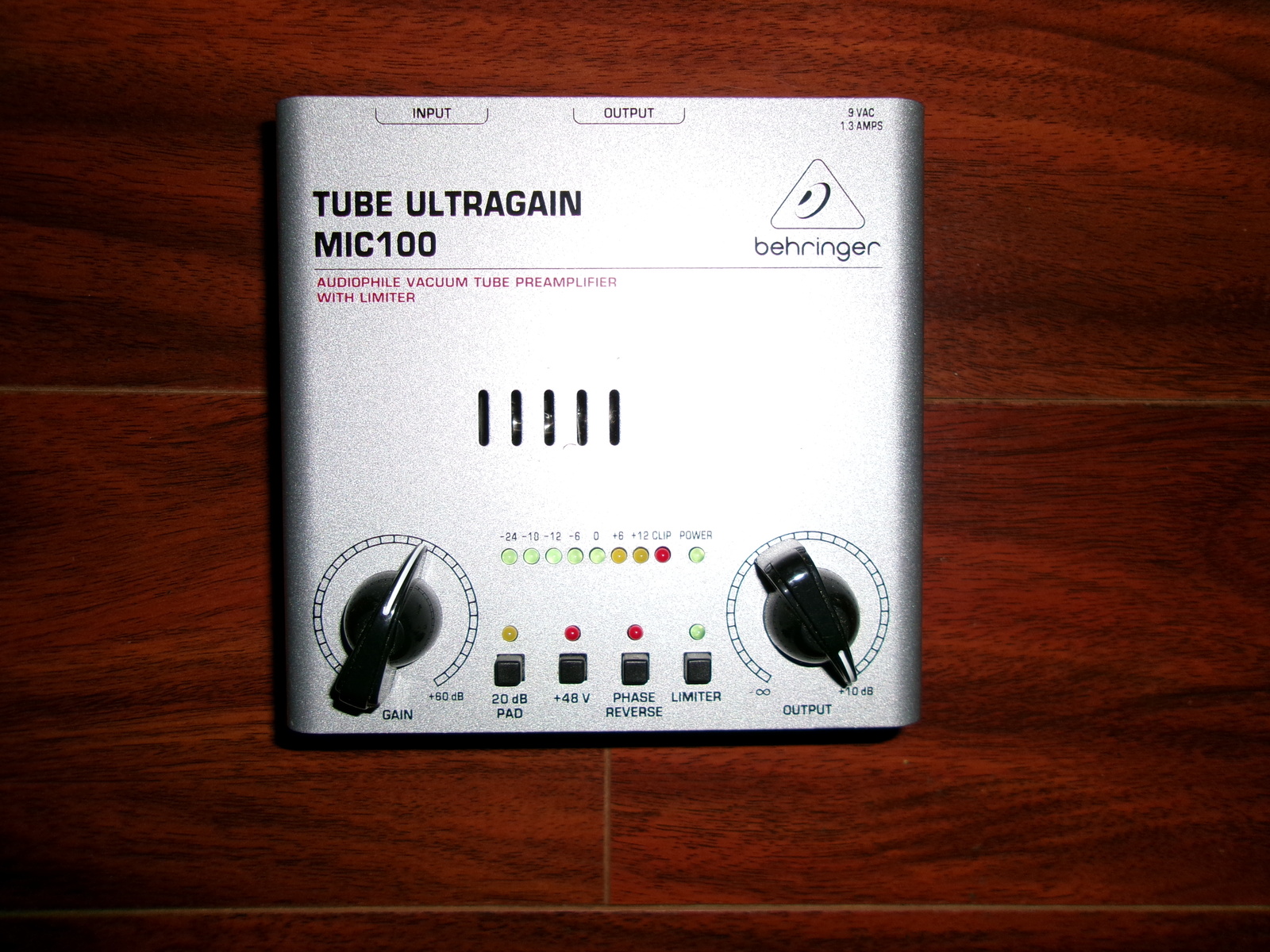 Pedalboard by awwim featuring BEHRINGER Tube Ultragain MIC100