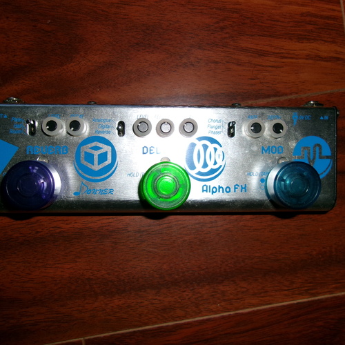 Photo of Donner Alpha FX in a pedal