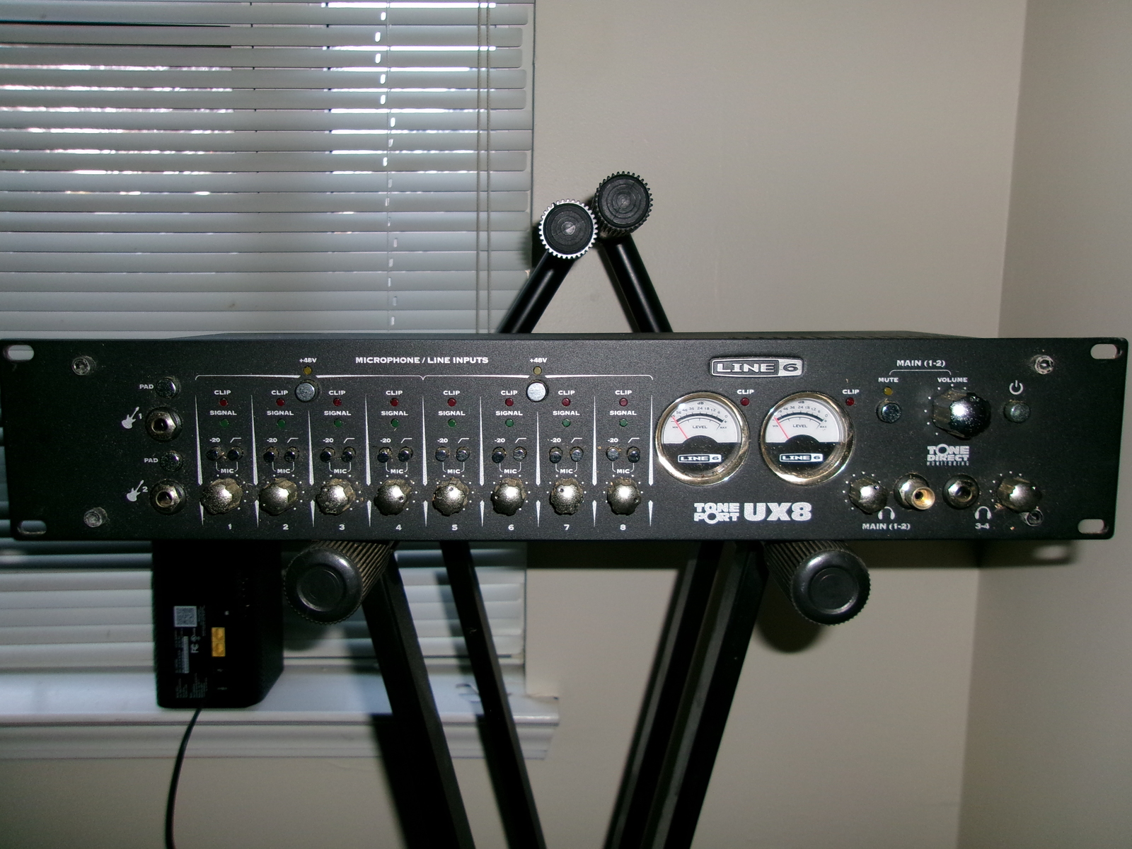 Studio Setup by awwim featuring Line 6 Tone Port UX8 Rack