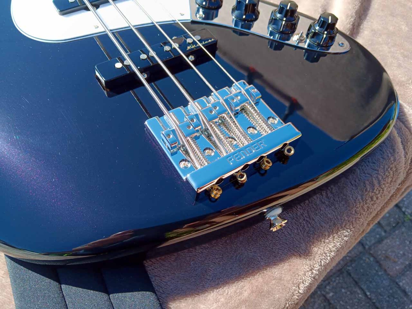 Music Gear Setup by jeremy_crockett featuring Fender Player II Modified Active Jazz Bass