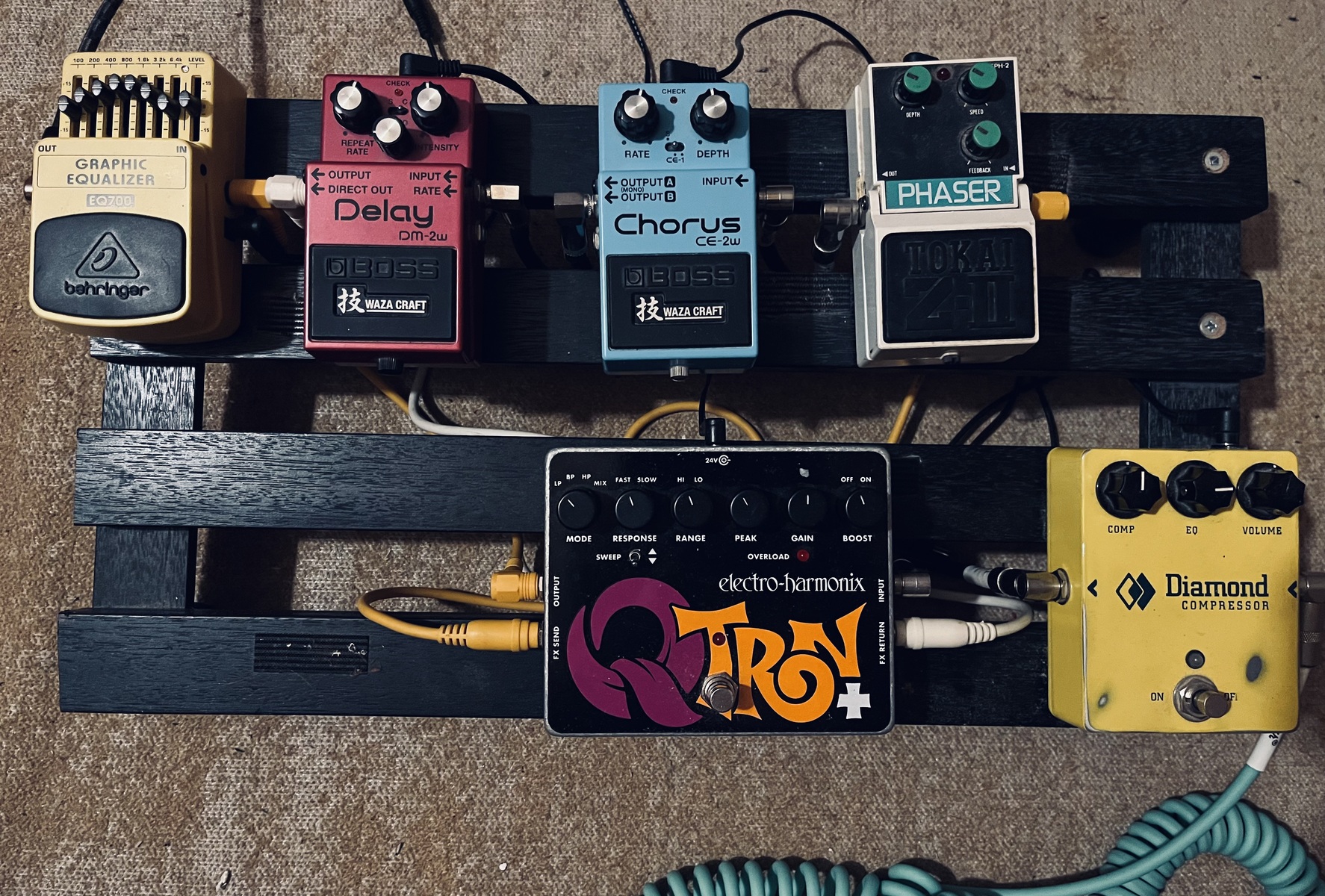 Boss Pedalboard by zlossi featuring Boss DM-2W Delay Waza Craft, Boss CE-2W Chorus Waza Craft, and Electro-Harmonix Q-Tron Plus and 2 more pieces of gear