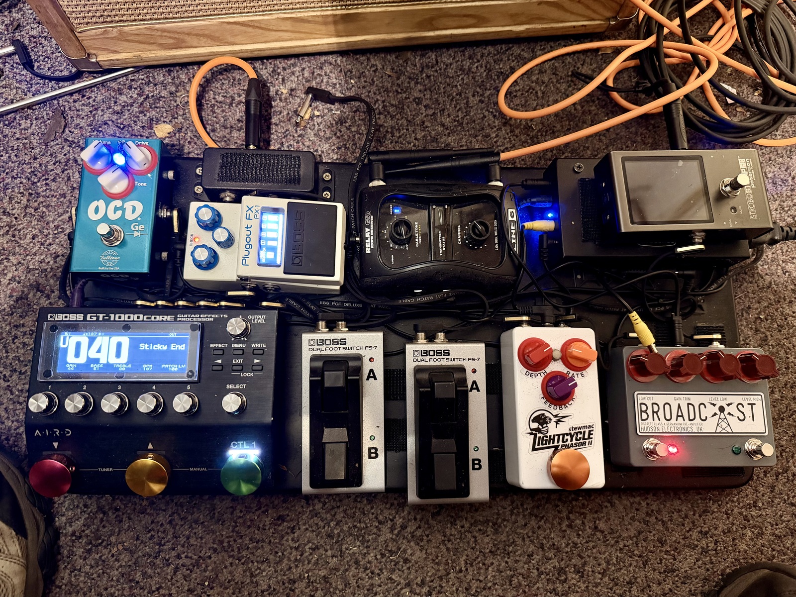 Metal Pedalboard by simonflux featuring Line 6 Relay G50 Wireless Guitar System, Peterson StroboStomp HD, and Hudson Electronics Broadcast Dual Foot Switch and 6 more pieces of gear