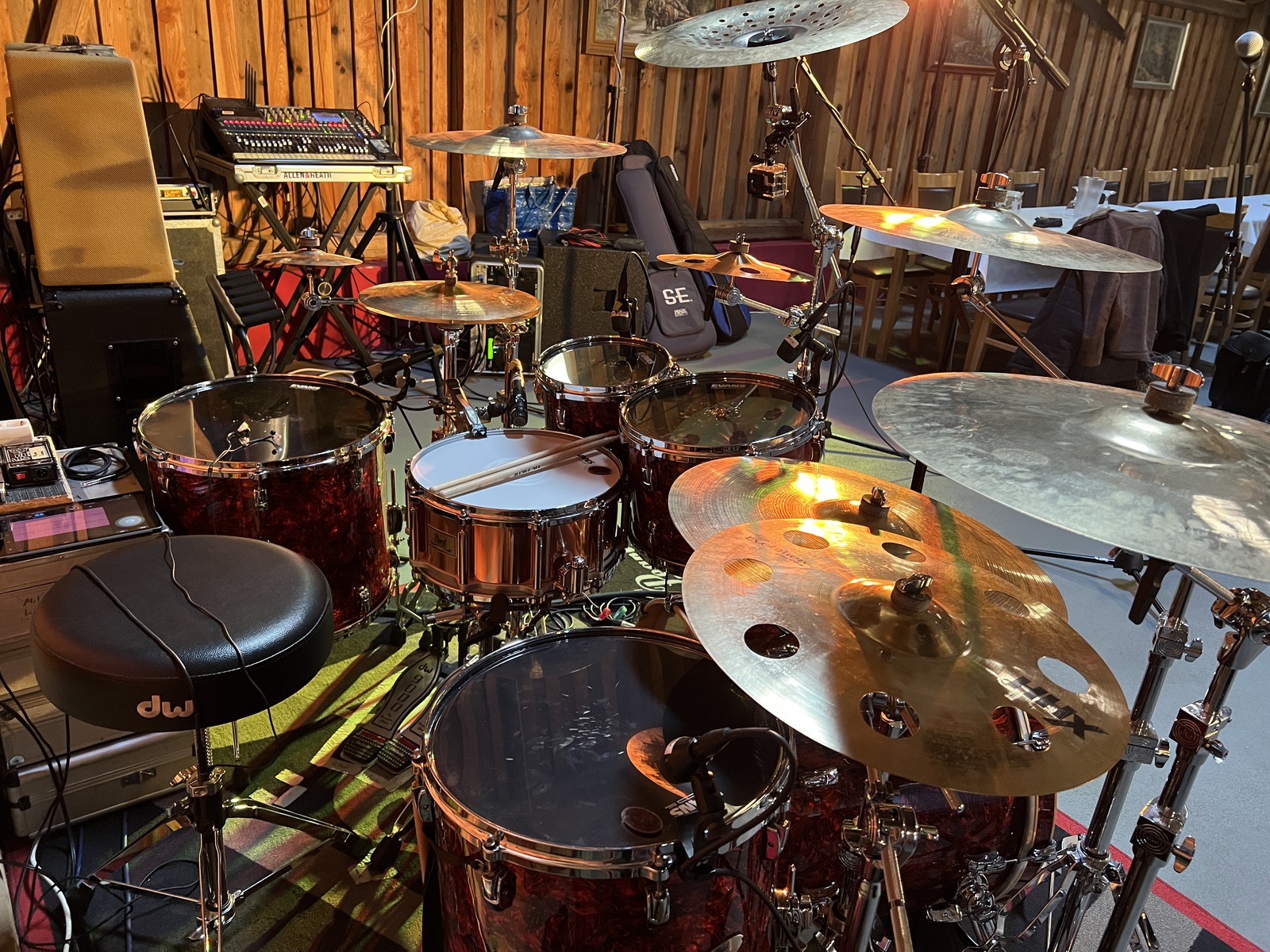 Metal Drum Kit by chriswas featuring Pearl Reference Series, Pearl FREE FLOATING COPPER 14 x 6.5, and Sabian 19" AA Holy China and 6 more pieces of gear
