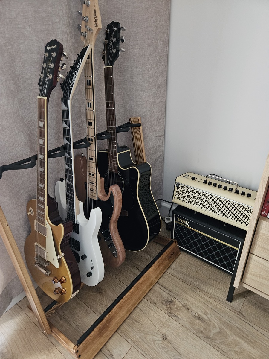 Music Gear Setup by rocknrrollguy featuring Epiphone Les Paul Standard, Jackson JS22 Dinky, and Harley Benton JB-75NA Vintage Series and 3 more pieces of gear