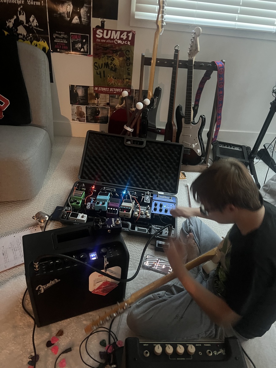 Studio Setup by tbrennan08 featuring Fender Mustang LT25 25W
