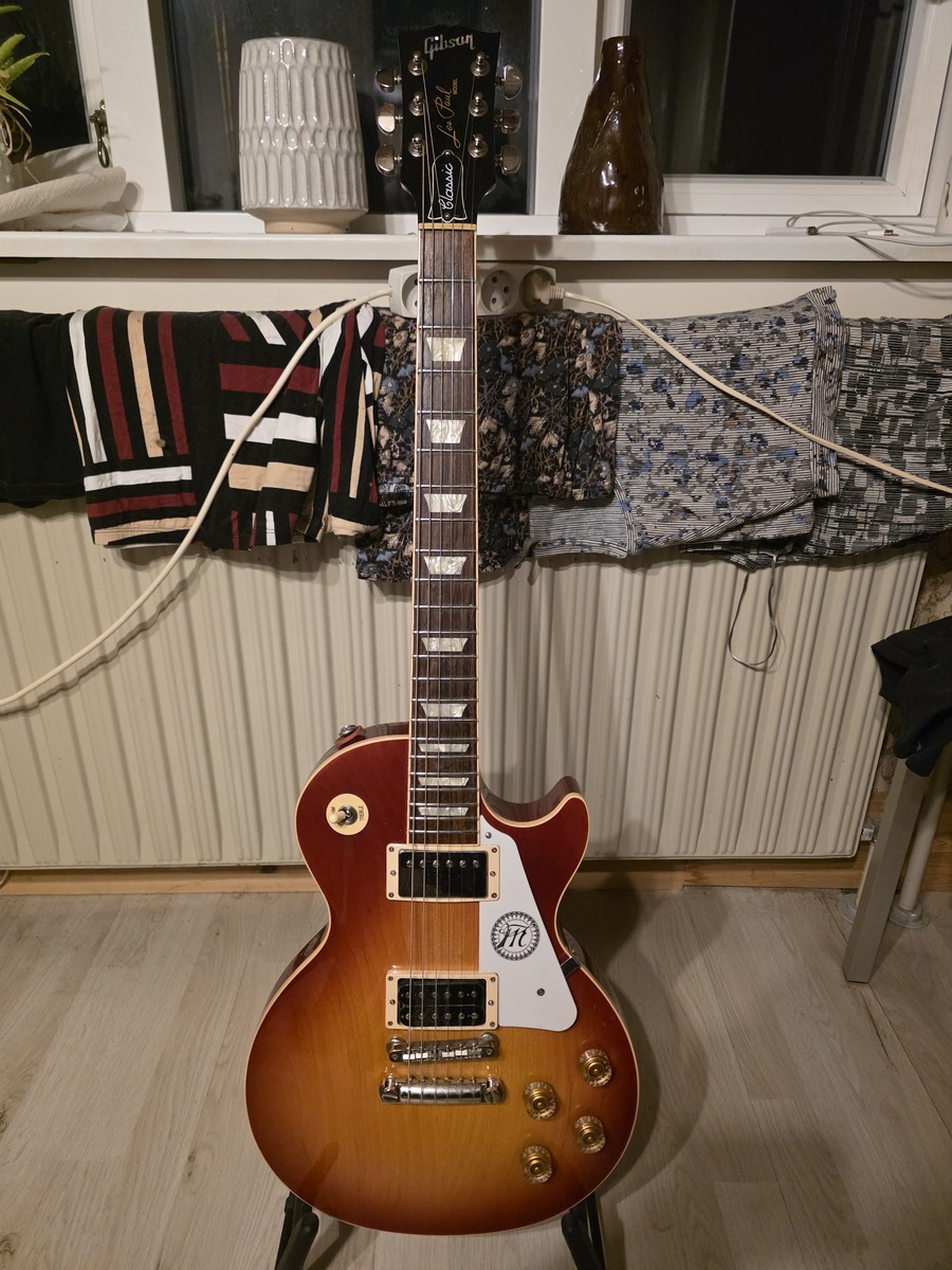 Live Rig by hojgaardmadurin featuring Gibson 2019 Gibson Les Paul Classic